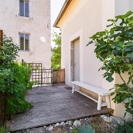 Apartment Independant 1er Etage *